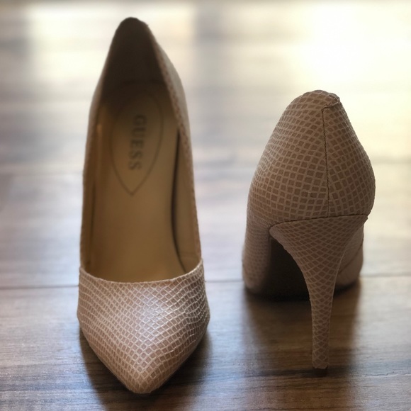 4” Guess Heels - Picture 5 of 6